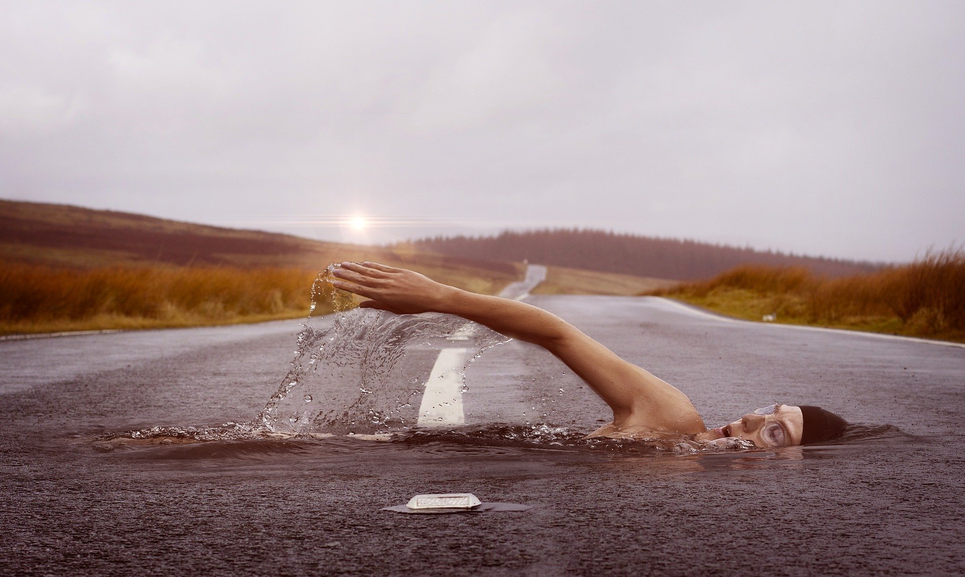 swimmer-g61461c055_1920